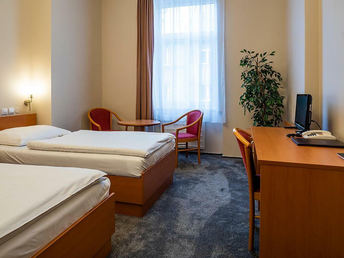 Hotel Olympia Чеська Липа Екстер'єр фото