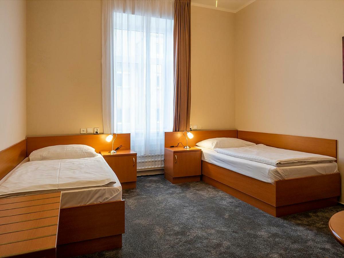 Hotel Olympia Чеська Липа Екстер'єр фото