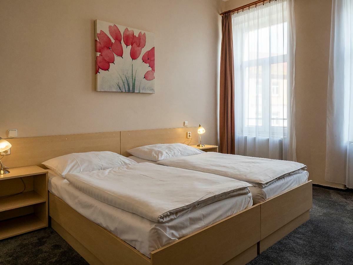 Hotel Olympia Чеська Липа Екстер'єр фото